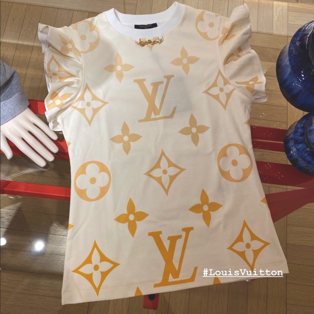 Louis Vuitton Ruffled sleeve T-shirt by the pool collection XS